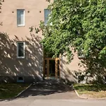 Viihtyisae & Varusteltu Keskusta-asunto Neljaelle!