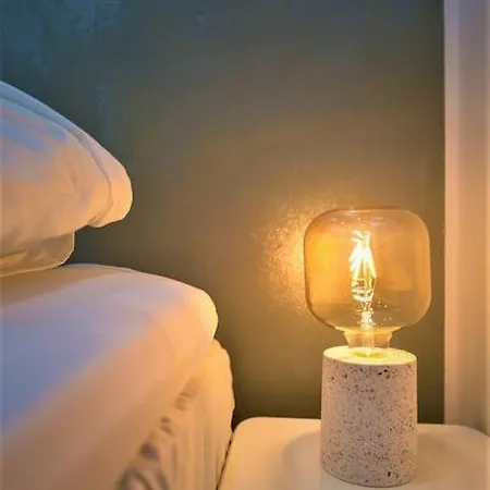 Viihtyisae & Varusteltu Keskusta-asunto Neljaelle!